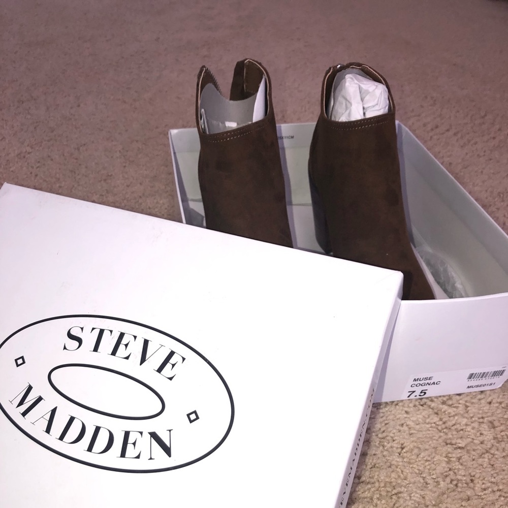 Brand NEW. Never worn Steve Madden booties